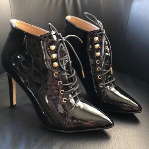 💫Lace Up Heeled Booties 💫